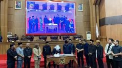 Rancangan Nota Keuangan dan Raperda Anggaran Pendapatan dan APBD-P Disahkan DPRD 
